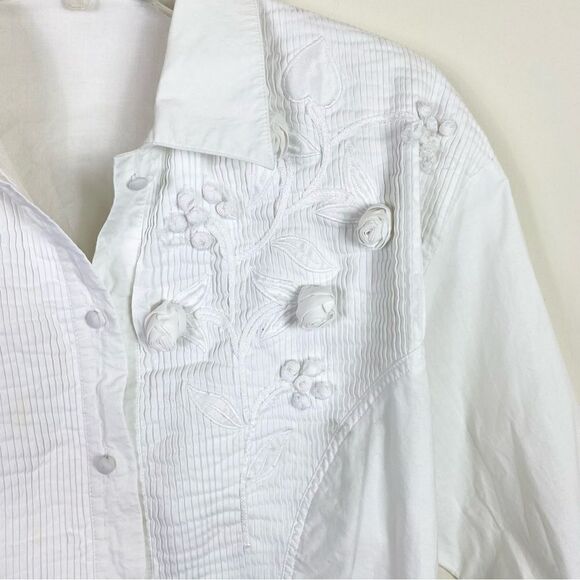 Vintage White Pintucked Floral Embroidered Long Sleeve Button Up Shirt - Picture 3 of 7